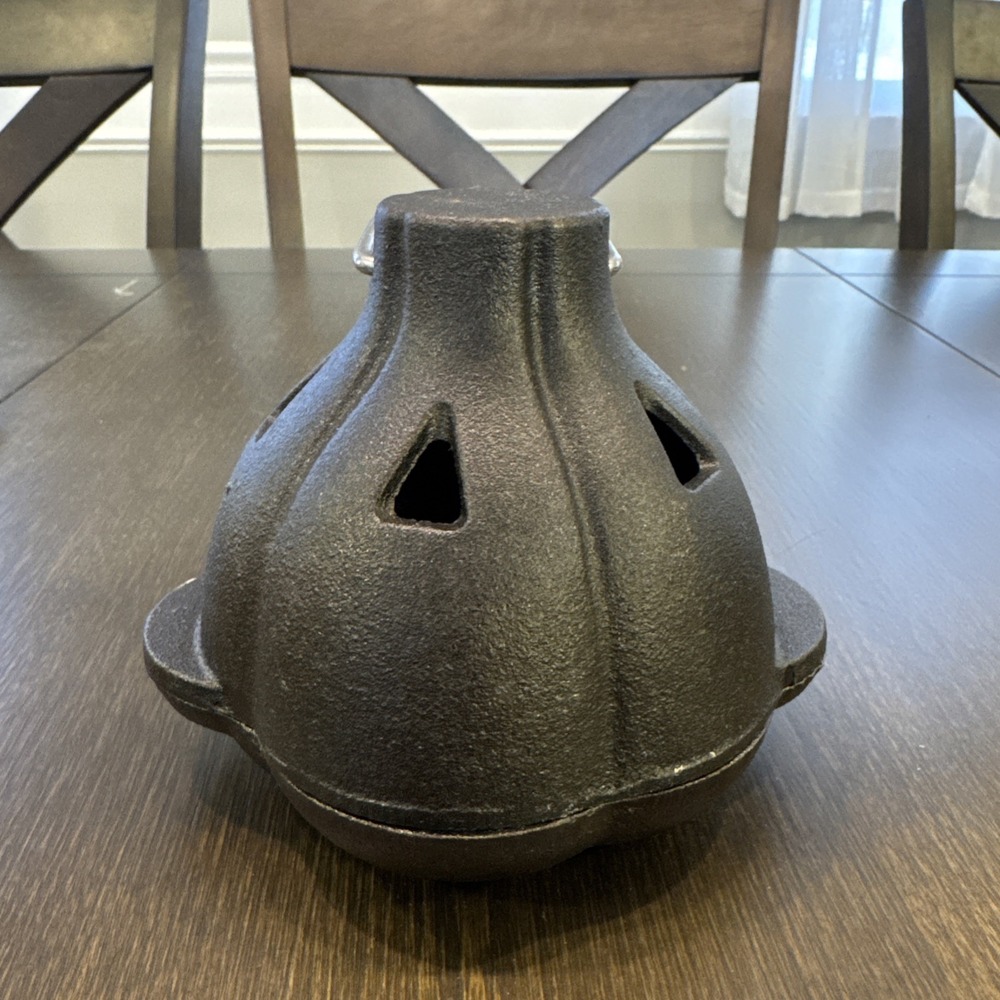 Cast Iron Garlic Roaster Black‎